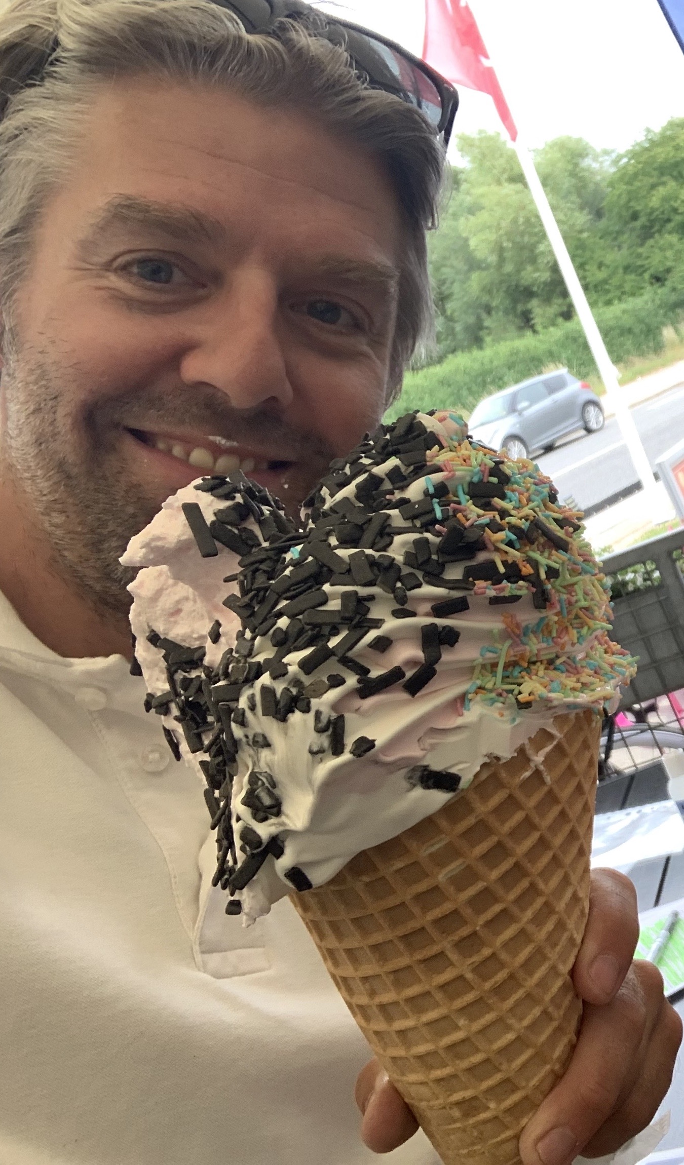 Pinlig far med stor is